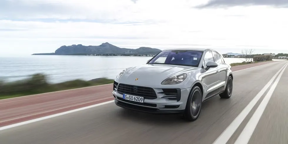 Авто Porsche Macan 