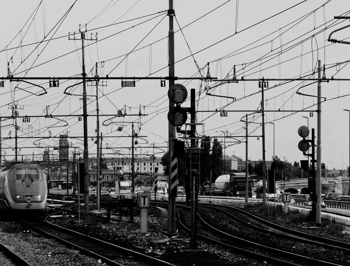 Візьміть в оренду мотоцикл на будь-який термін - бізнес-класу, зі страховкою